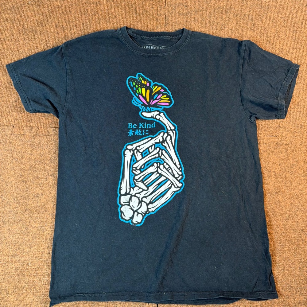 Pleasant Getaway Be Kind Skeleton Hand Butterfly Graphic T-Shirt Black Mens M